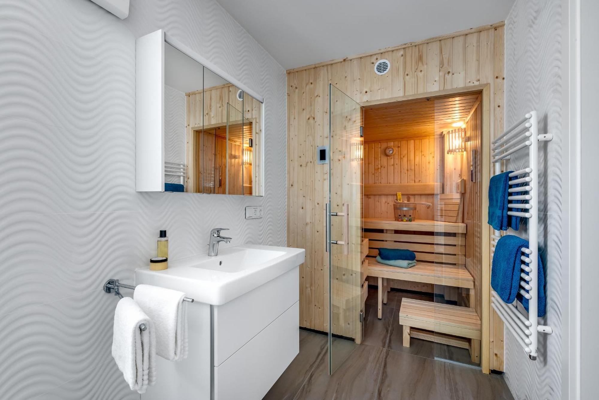 Horizont- direkt am Wasser, Hafenblick, Fahrstuhl, Sauna, ueberdachter Balkon Olpenitz Exterior foto